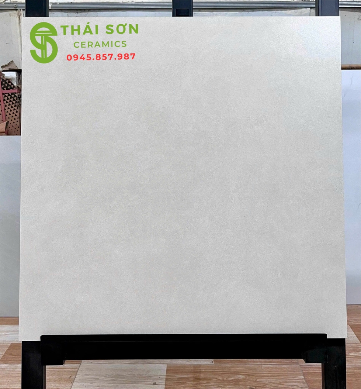 Gạch tasa 60x60 matt mờ lát nền màu xám xi măng nhạt