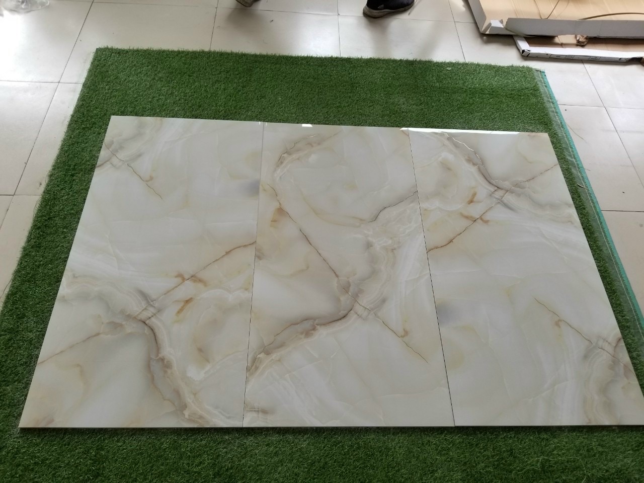 TRUNG TÂM PHÂN PHỐI VLXD GẠCH MEN CAO CẤP GIÁ RẺ