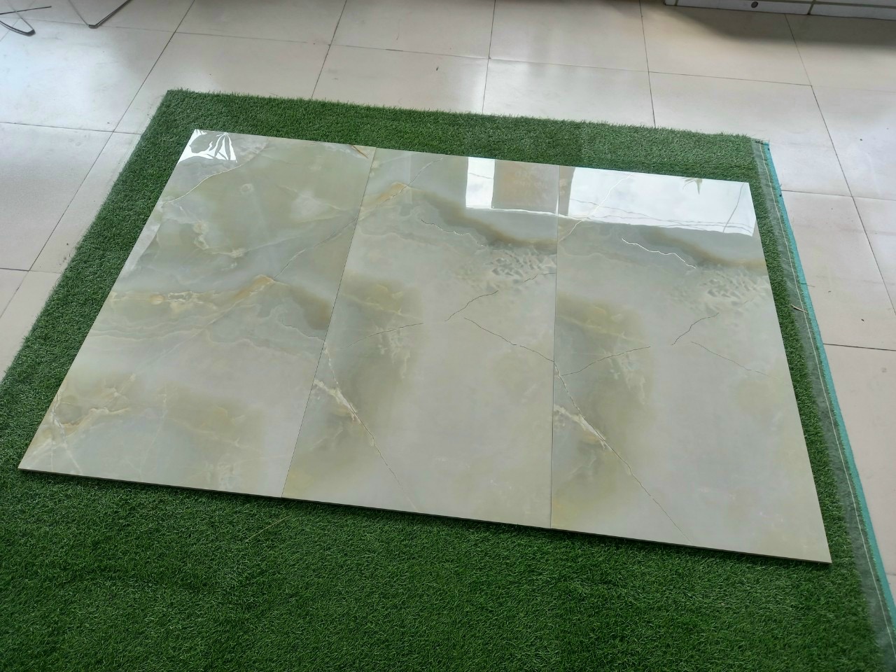 TRUNG TÂM PHÂN PHỐI VLXD GẠCH MEN CAO CẤP GIÁ RẺ