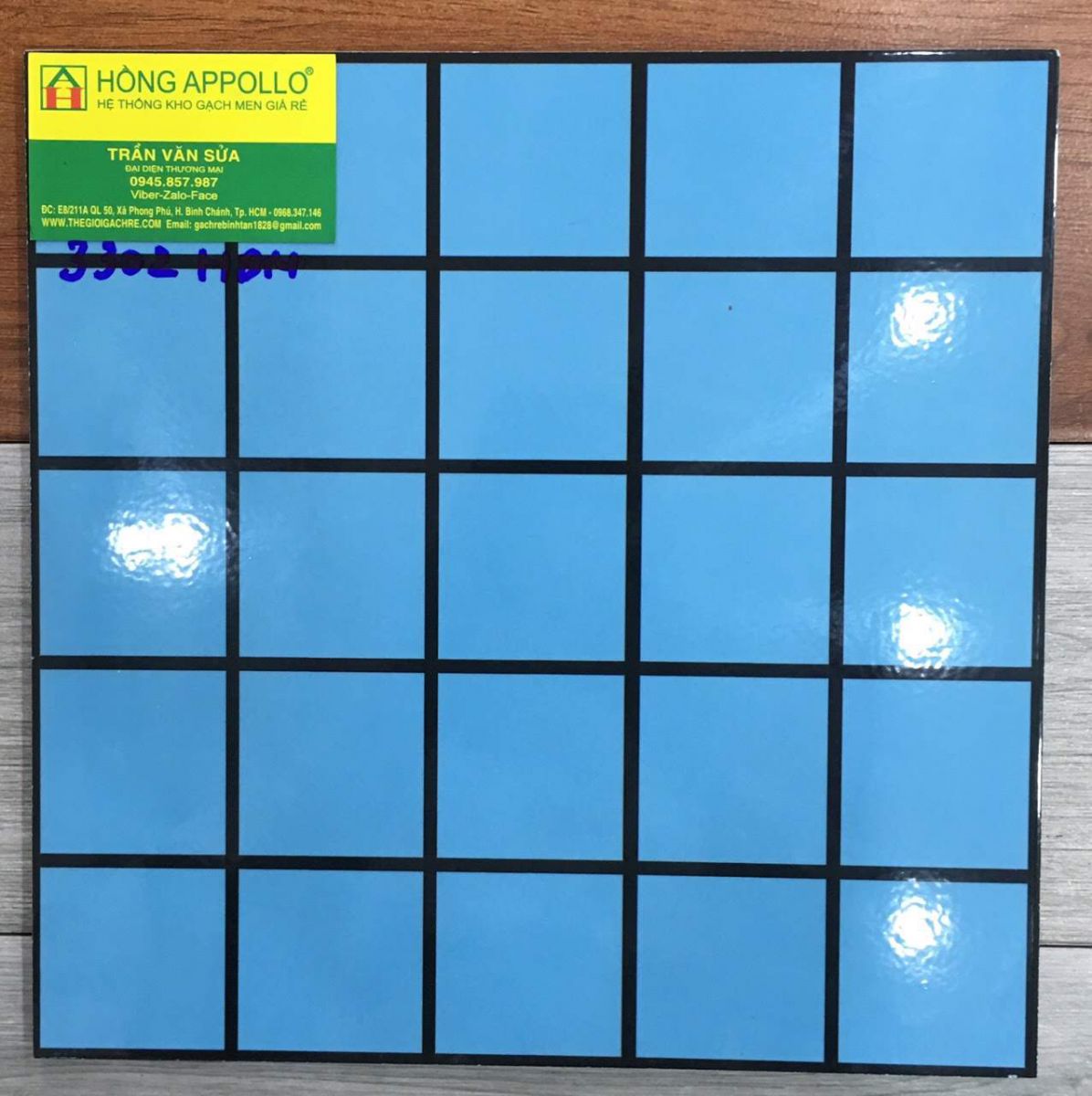 Gạch lót nền 30x30 xanh biển