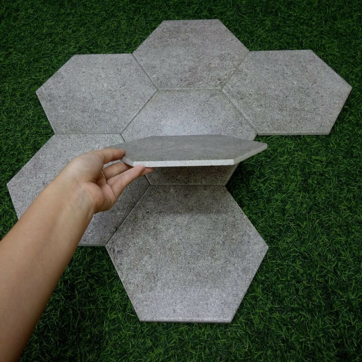 gạch lục giác xám