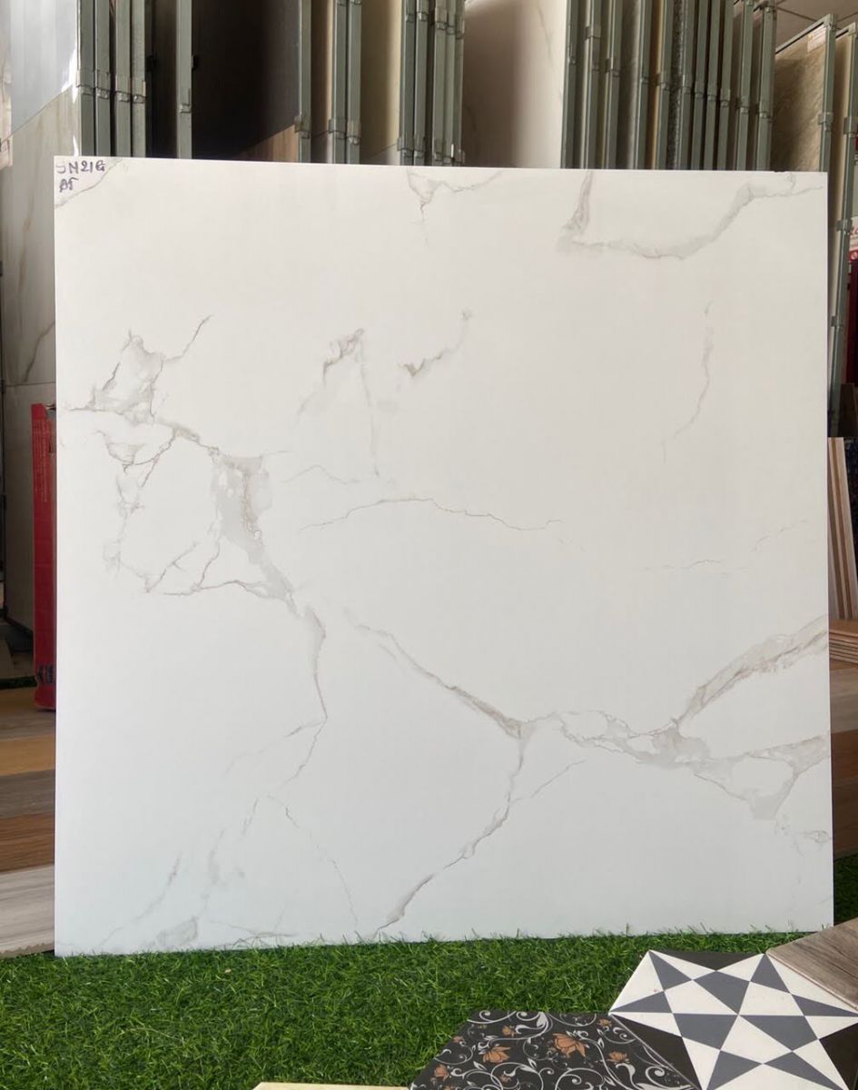 gạch nhập khẩu 80x80 trắng mây