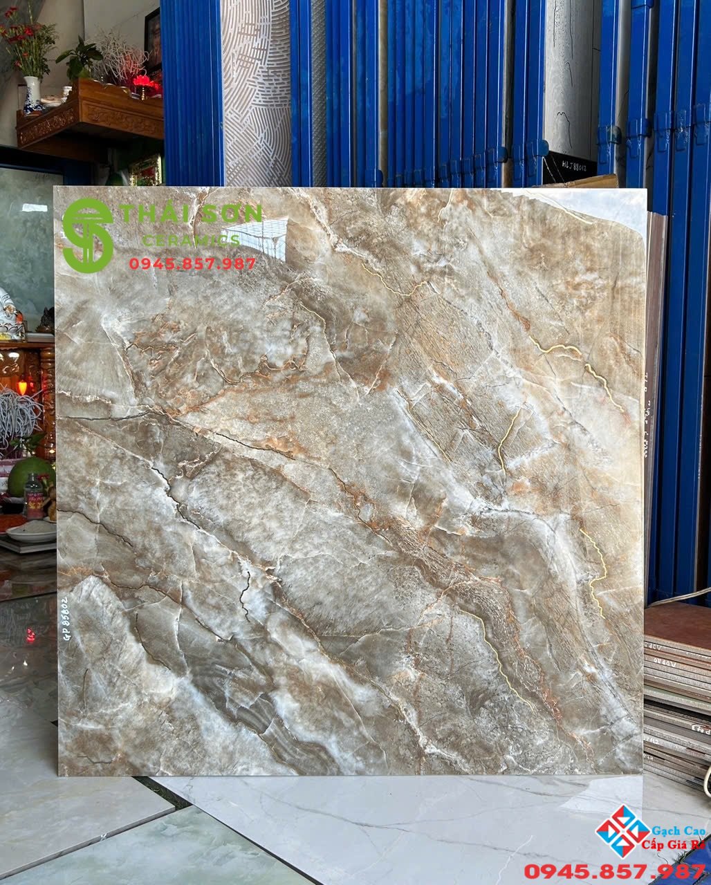 Gạch trung quốc 80x80 lát nền nhũ vàng màu nâu đất