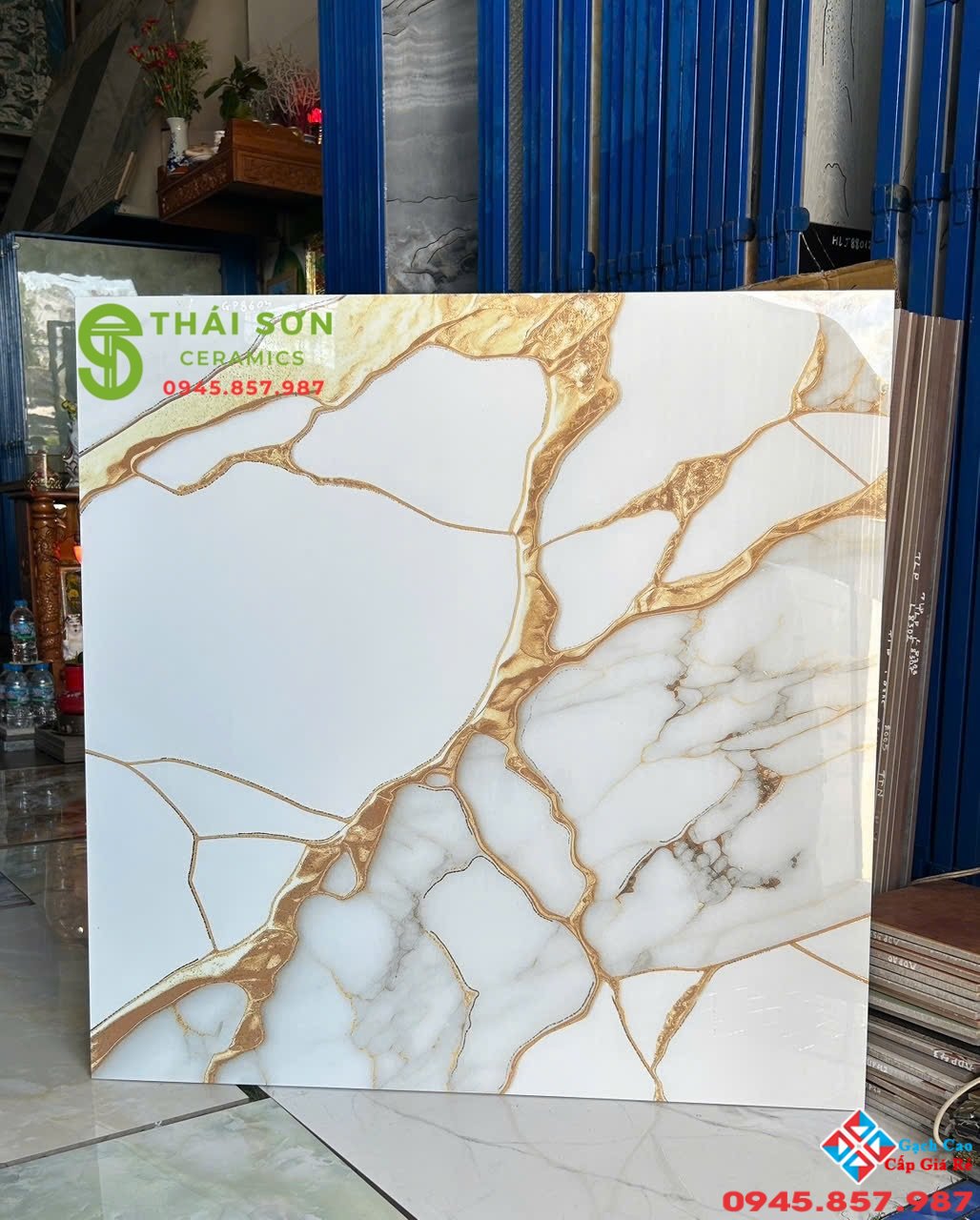 Gạch trung quốc 80x80 lát nền nhũ vàng giả đá Onyx xuyên sáng