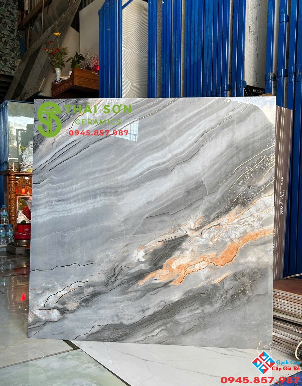 Gạch 80x80 trung quốc khắc kim lát nền màu xám ghi bóng kiếng