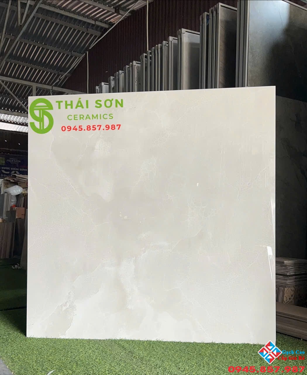 Gạch 120x120 màu xám vân đá lót sàn nhà phố
