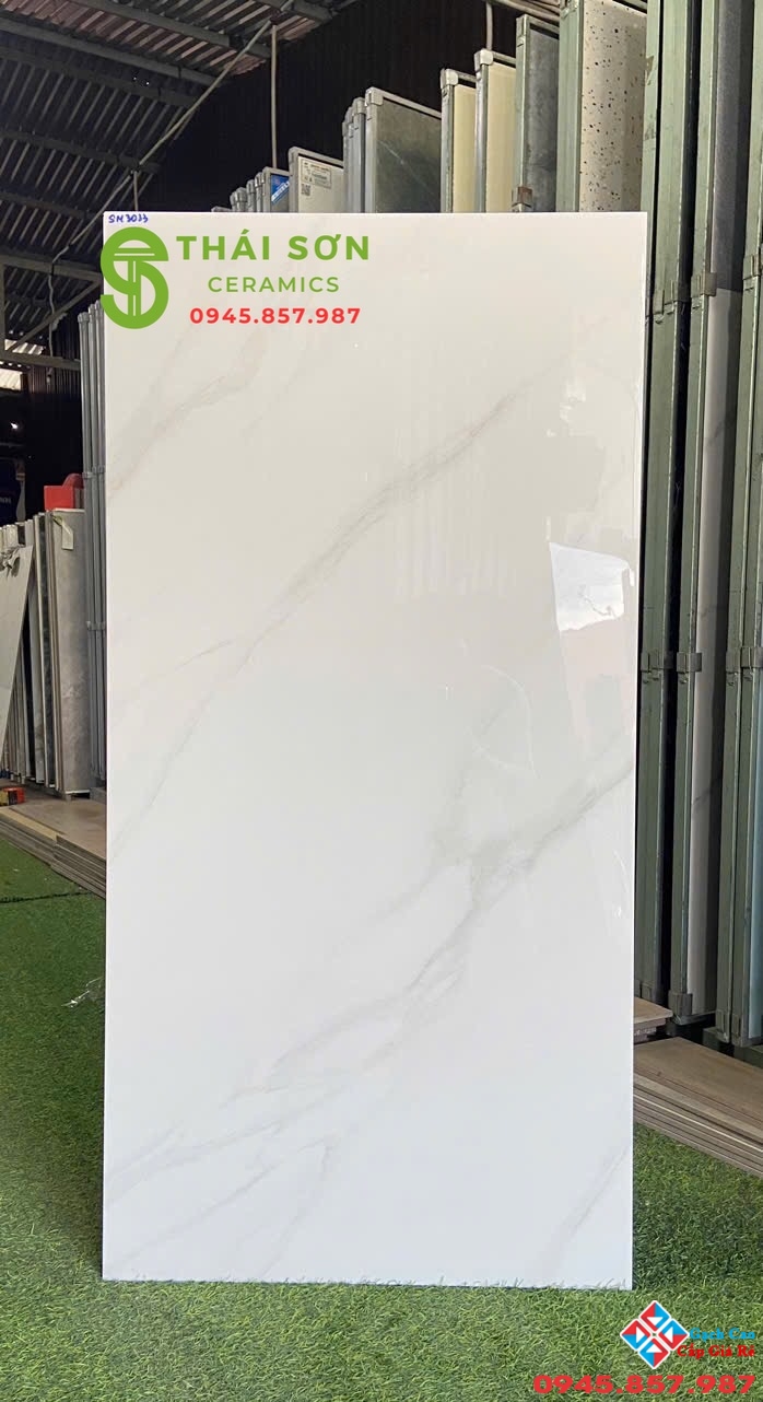 Gạch ấn độ 60x120 ốp tường phòng khách màu trắng vân mây