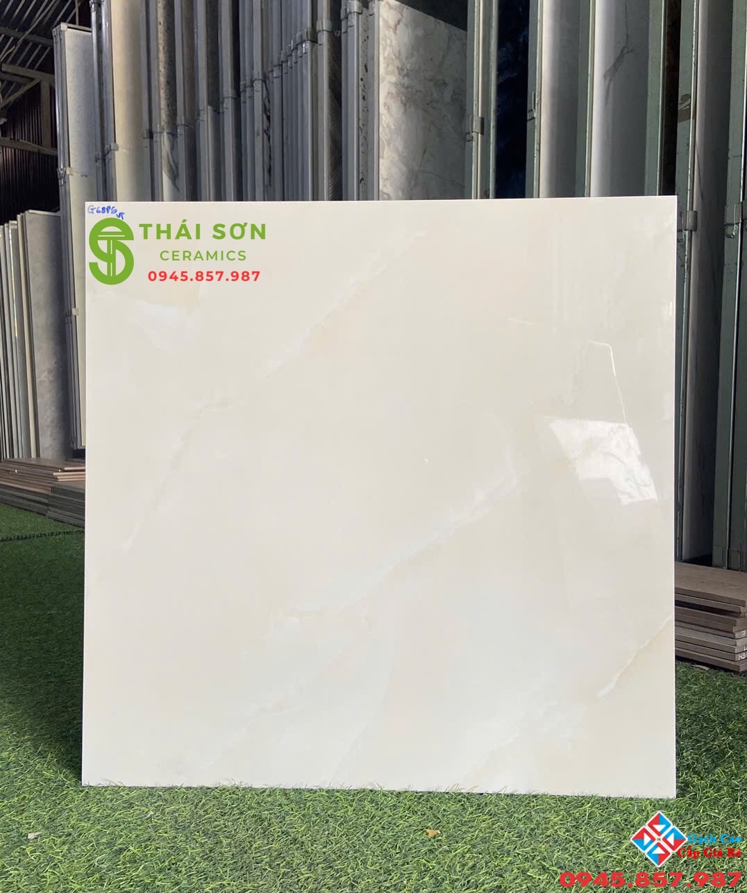 Gạch vitto hoàn mỹ 60x60 bóng kiếng lát nền màu kem vàng 