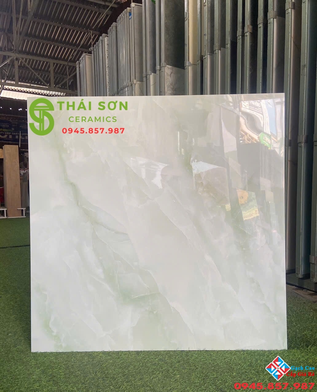 Gạch phương nam màu xanh lá 80x80 lát nền bóng kiếng