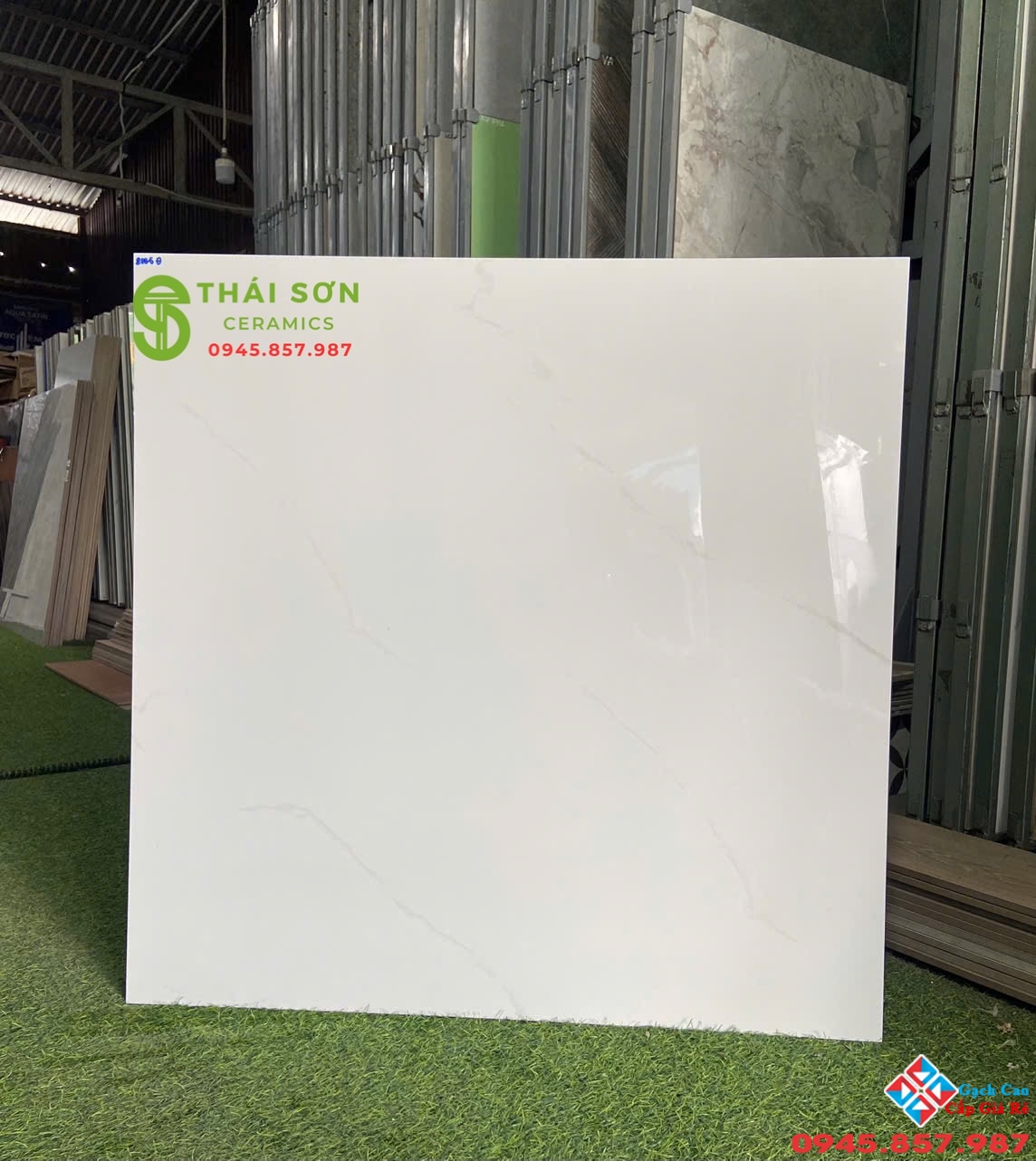 Gạch toko 80x80 bóng kính lát nền nhà màu trắng vân mây
