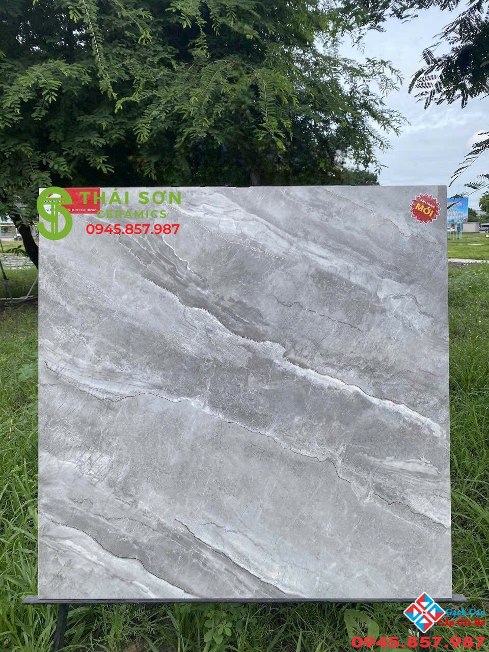 Gạch lát nền 80x80 bóng kiếng khắc kim cao cấp mới nhất
