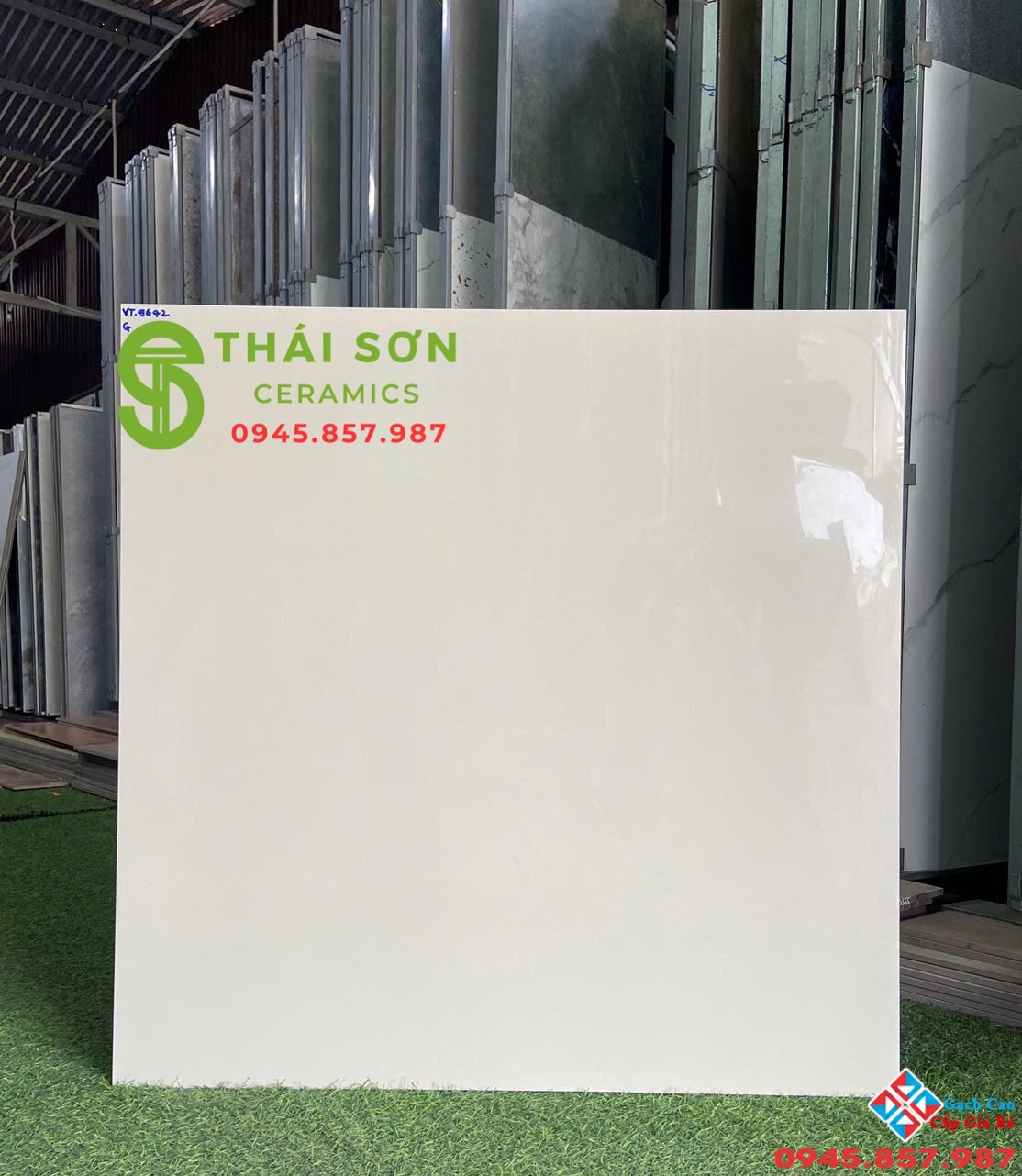 Gạch 80x80 vitto lát nền bóng kiếng màu kem vàng