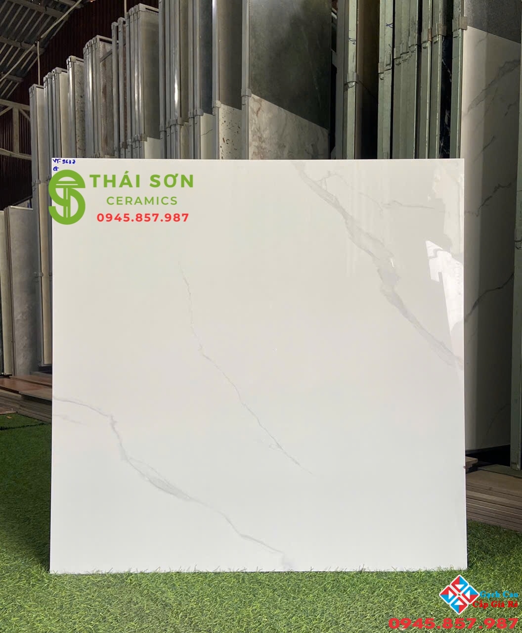 Gạch bóng kiếng 80x80 vitto lát nền màu trắng vân mây