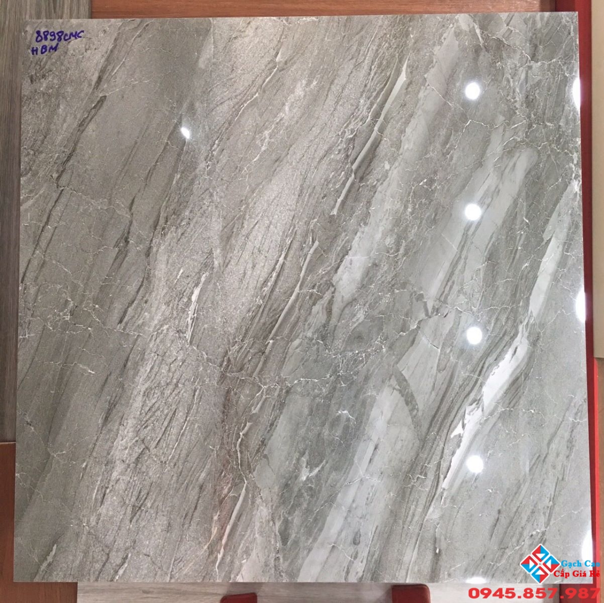 Đá bóng kiếng 80x80 giá đẹp nhất