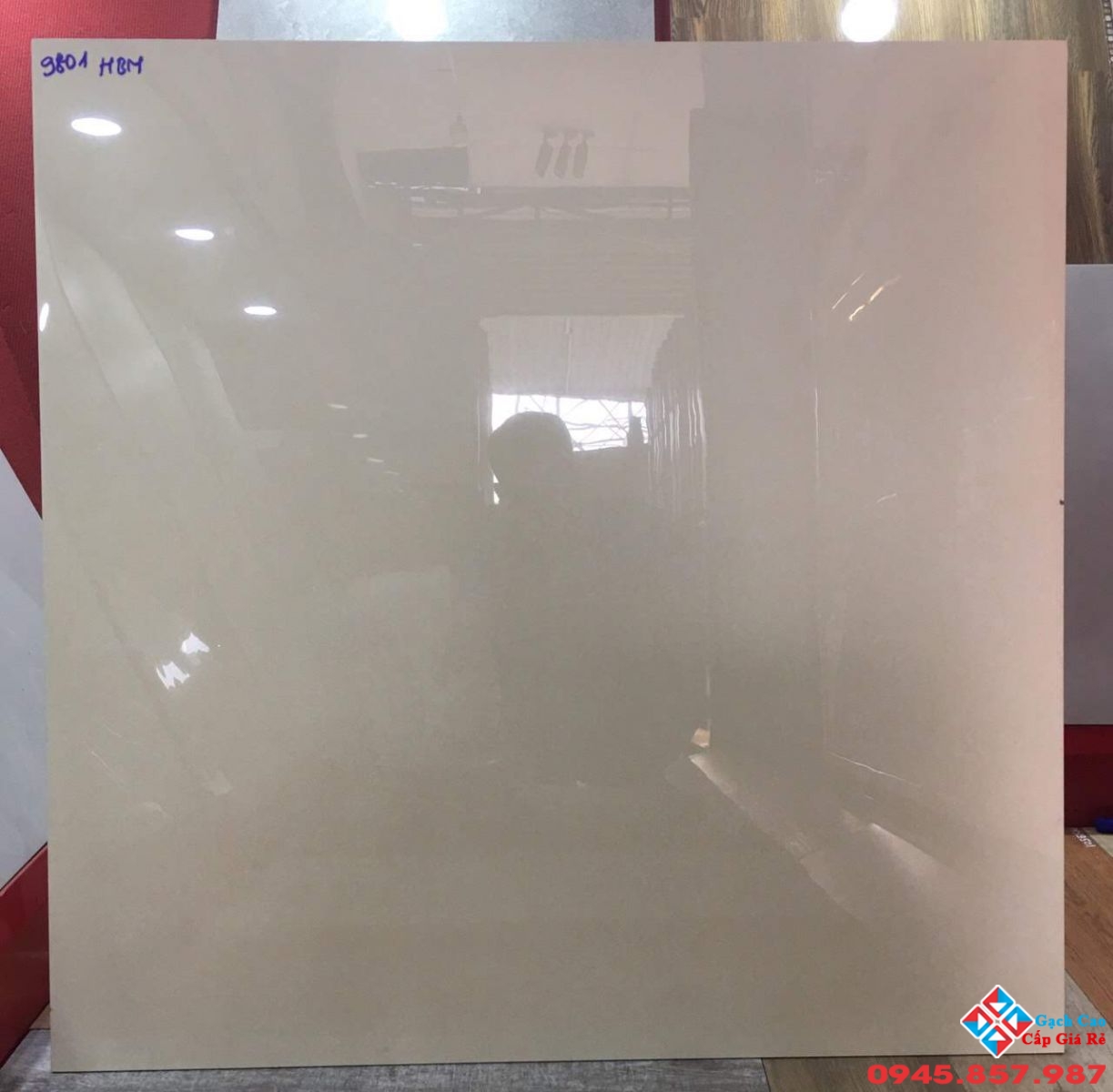 Gạch bóng kiếng 80x80 xà cừ vàng