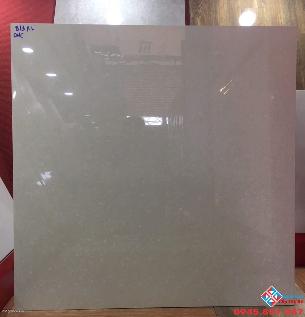 Đá bóng kiếng 80x80 xà cừ xanh