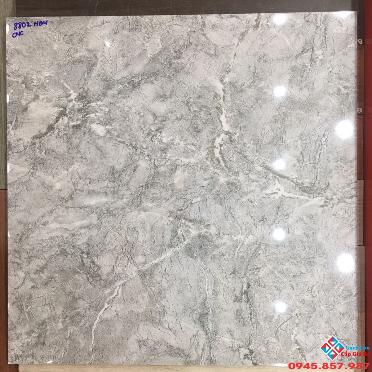 Đá lát nền 80x80 bóng kiếng cmc