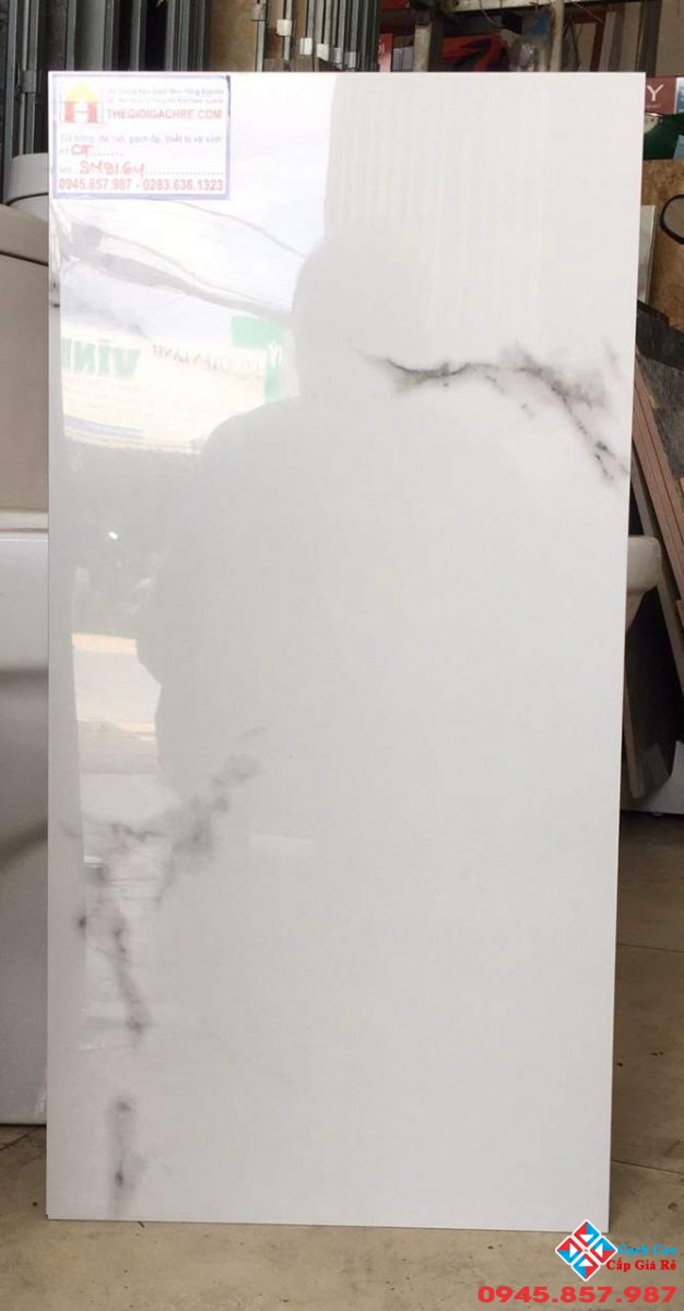 Gạch bóng kiếng 30x60 trắng mây