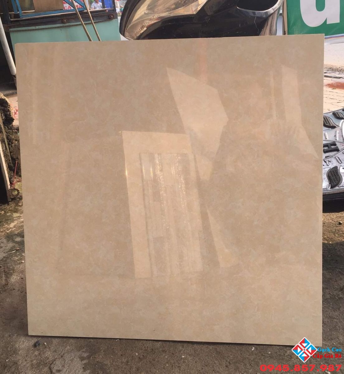 gạch bóng kiếng 60x60 vân vàng