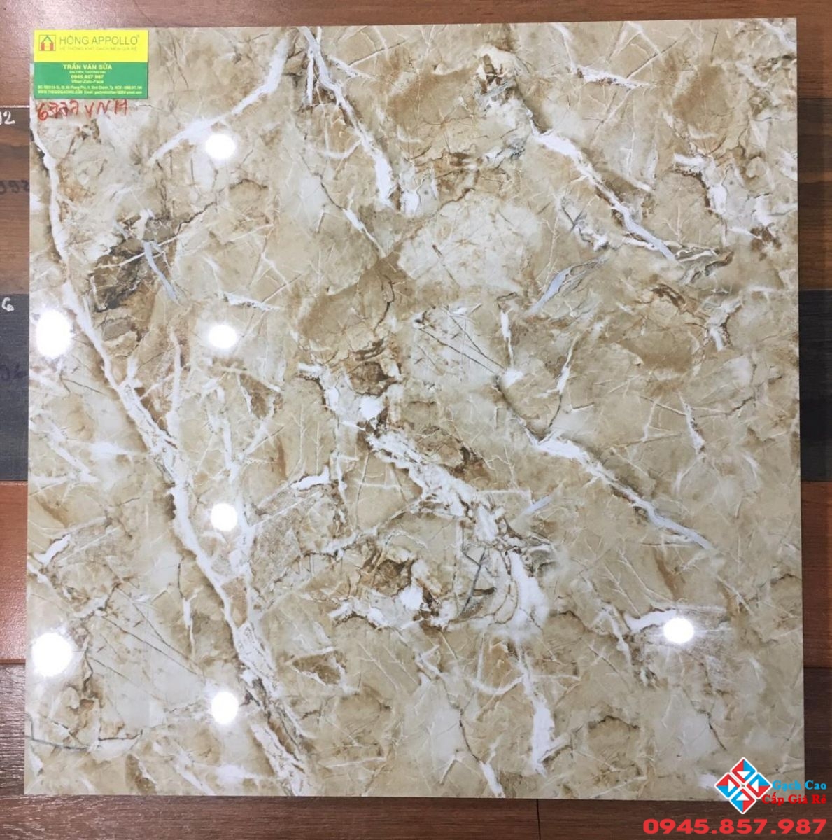 gạch bóng kiếng 60x60 vàng vân trắng