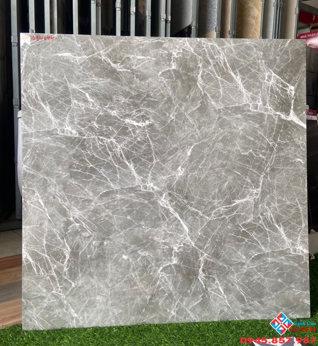gạch bóng kiếng 80x80 unimax-3