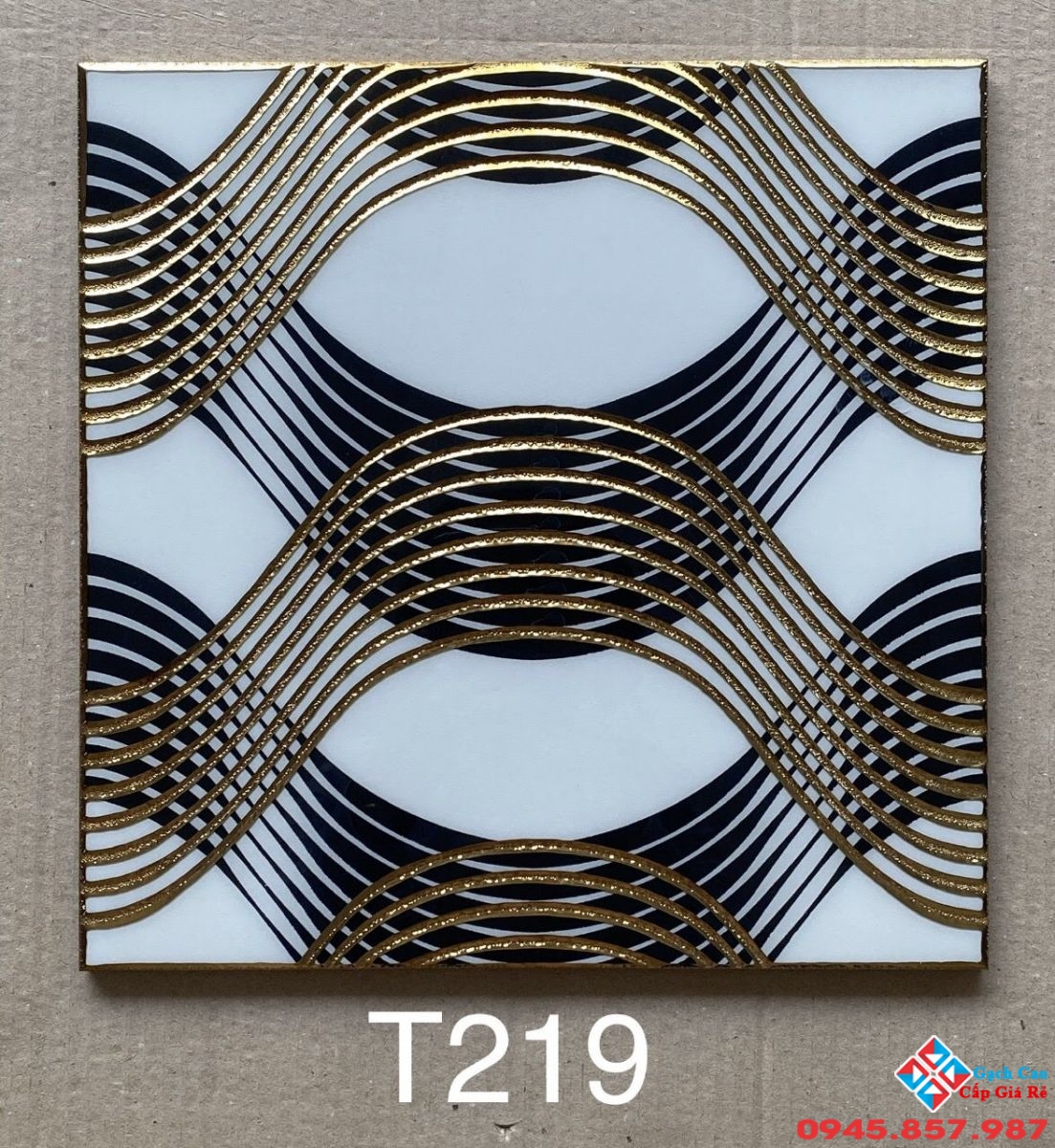 Gạch điểm 30x30 nhũ vàng