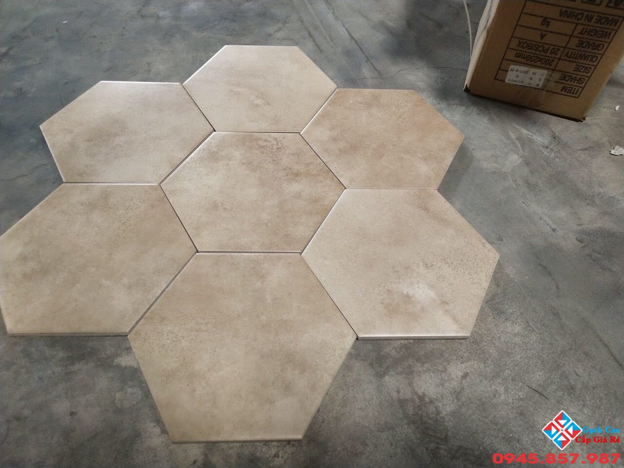 Gạch lục giác nhập khẩu