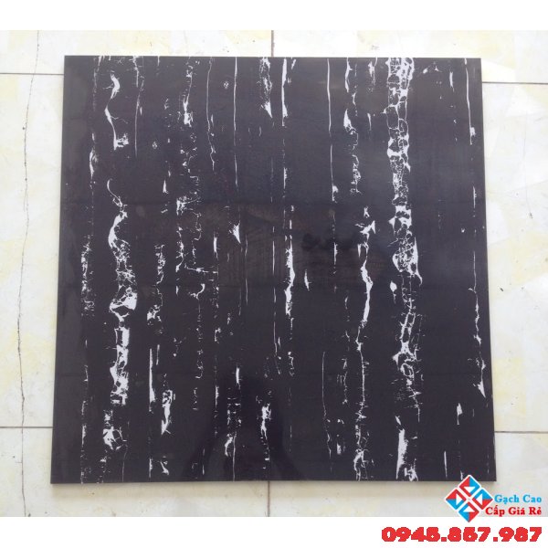 Đá bóng kiếng 60x60 đen sọc trắng giá rẻ