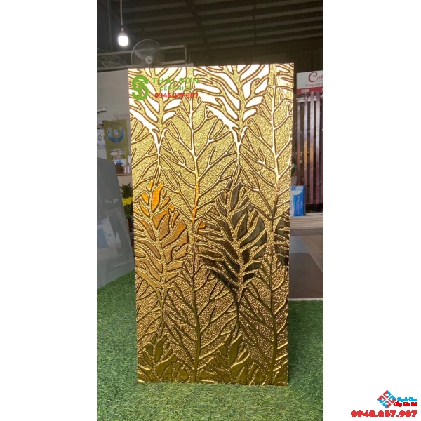 Gạch dán tường mạ vàng nhập khẩu 30x60 trang trí đẹp