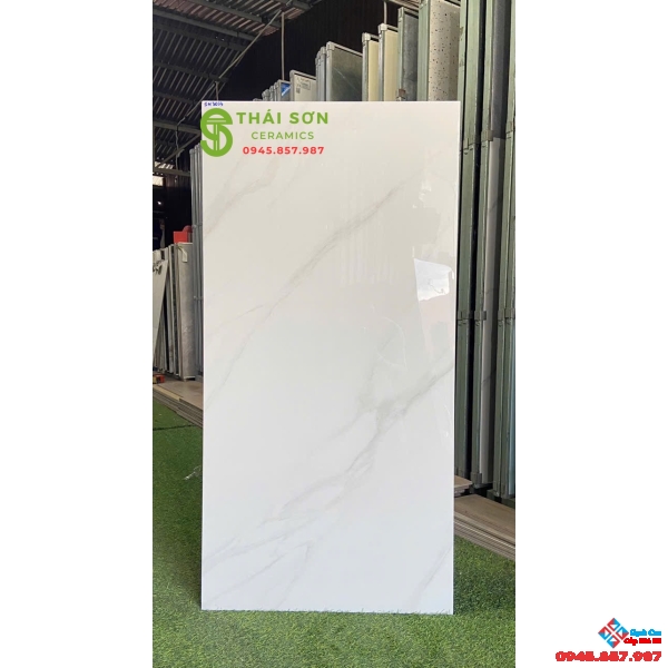 Gạch ấn độ 60x120 ốp tường phòng khách màu trắng vân mây