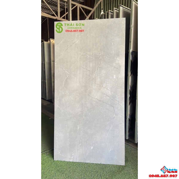 Gạch ốp tường bóng kiếng 80x160 vân xám ấn độ