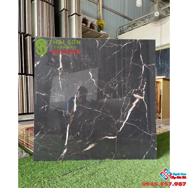 Gạch lát nền 80x80 Ấn Độ màu đen vân đá bóng kính
