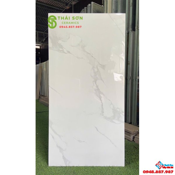 Gạch ấn độ 60x120 trắng vân đá ốp tường phòng khách