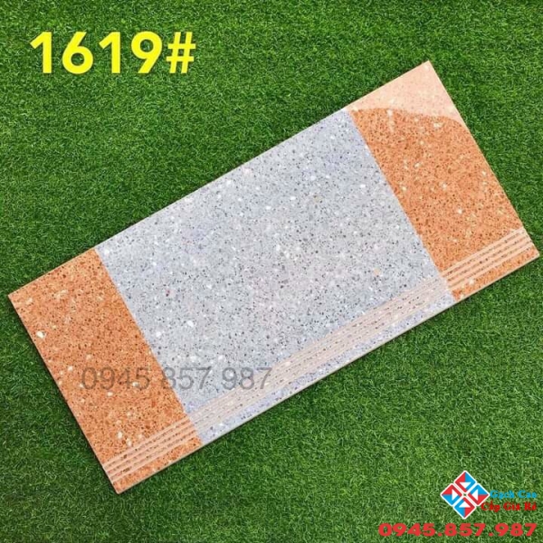 Gạch cầu thang 47x100 nhập khẩu mới nhất 2021