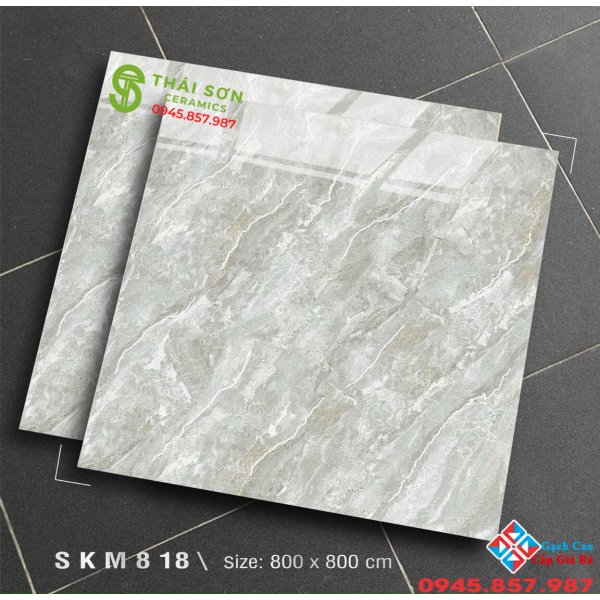 Gạch lót sàn bóng kiếng khắc kim vàng 80x80 cao cấp Q3