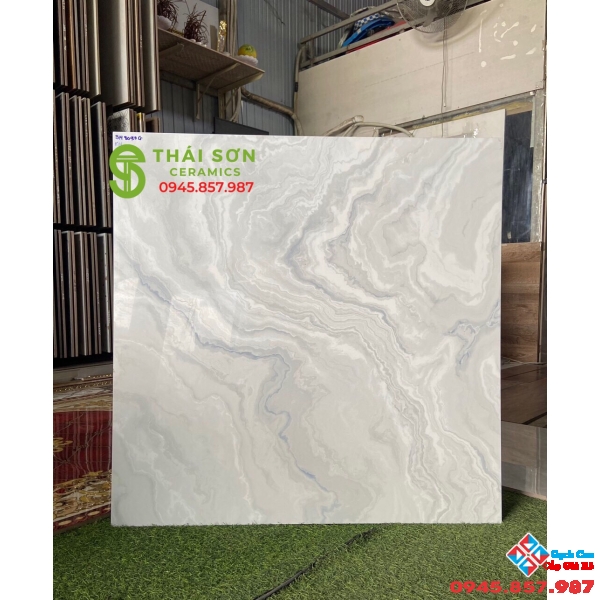 Gạch bóng kính khắc kim lát nền 80x80 cao cấp giá bao nhiêu